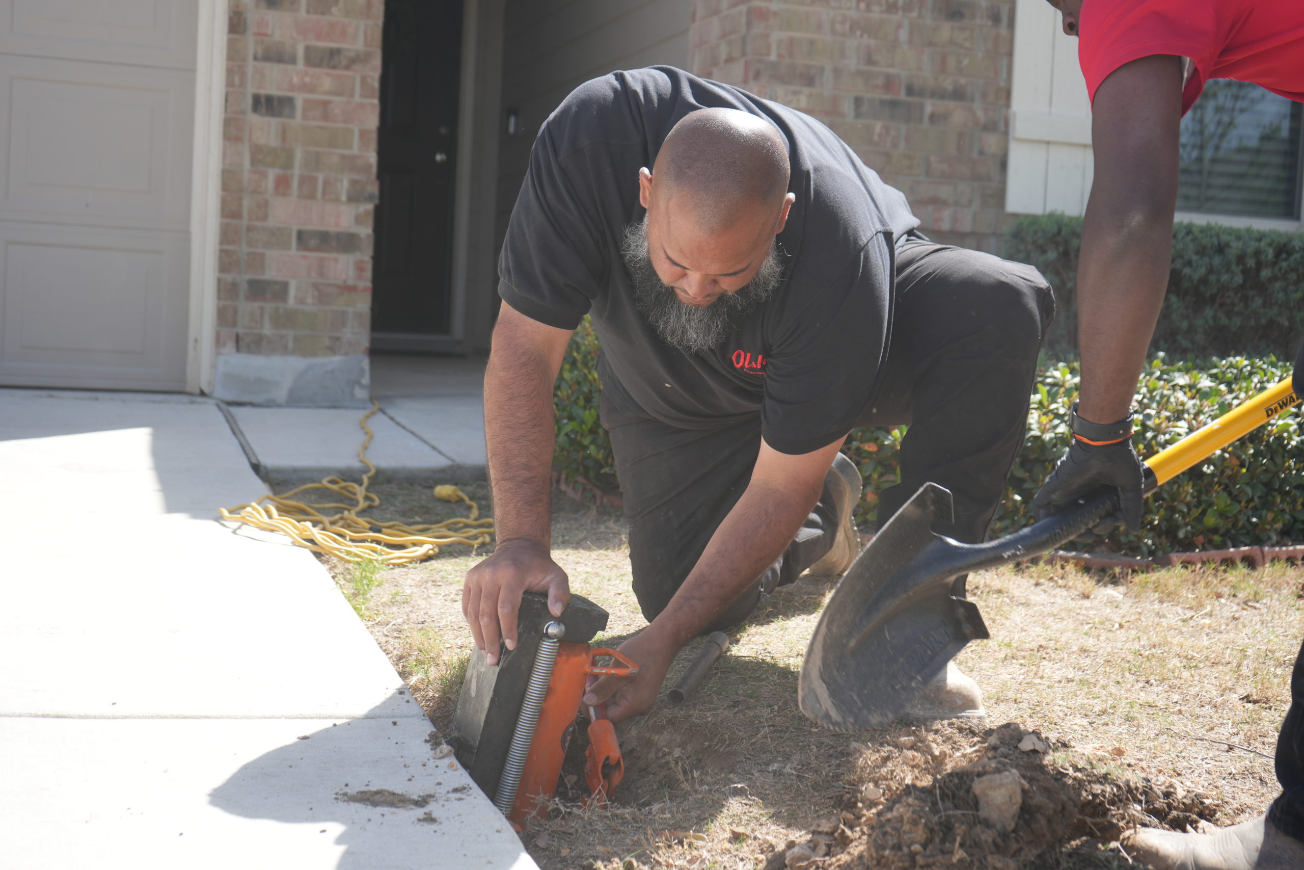 Manual lifting acts as a pre-lift assistance for deeply sunken slab