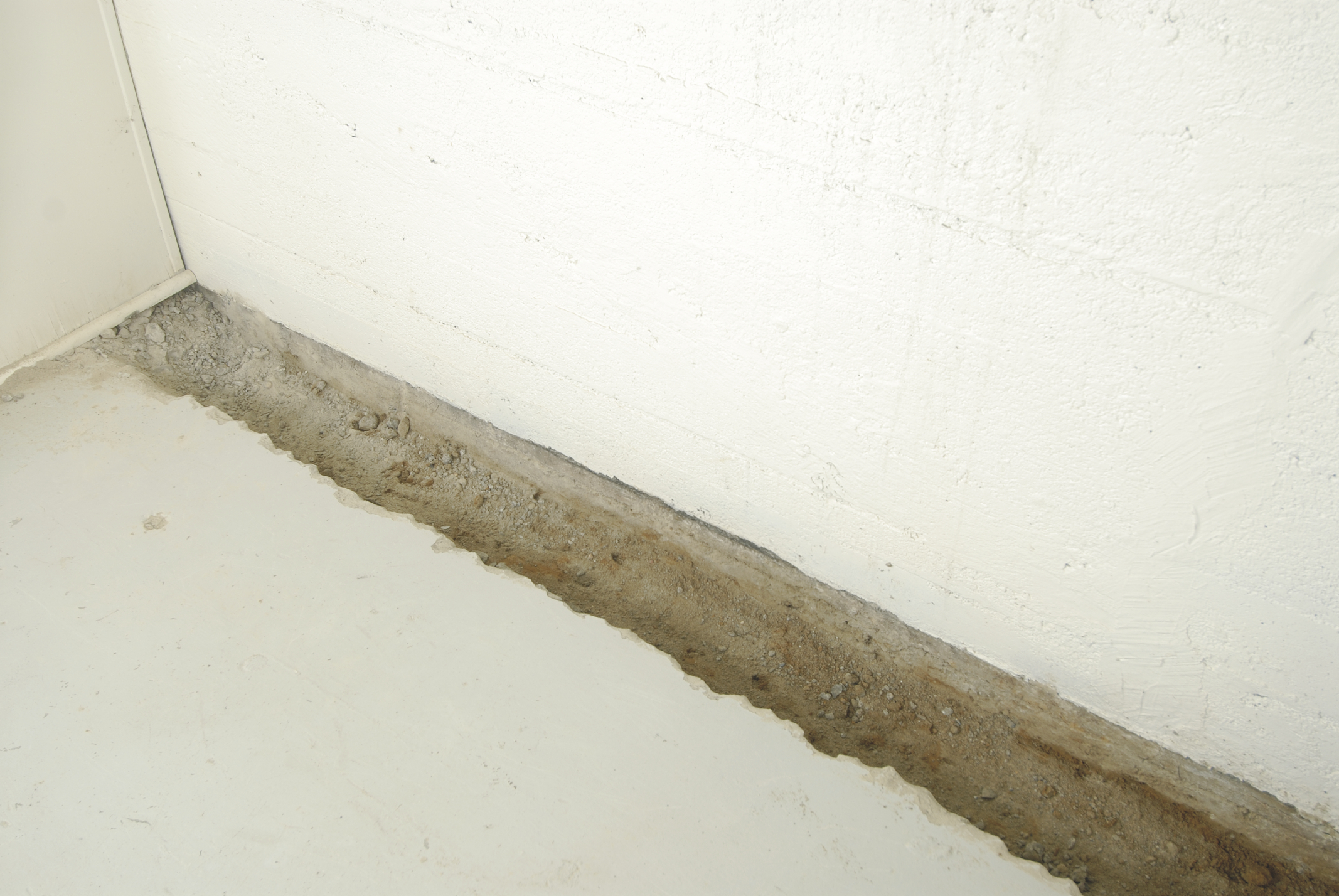 Basement waterproofing with precision-installed drainage system for optimal moisture prevention and home longevity Basement waterproofing with precision-installed drainage system for optimal moisture prevention and home longevity