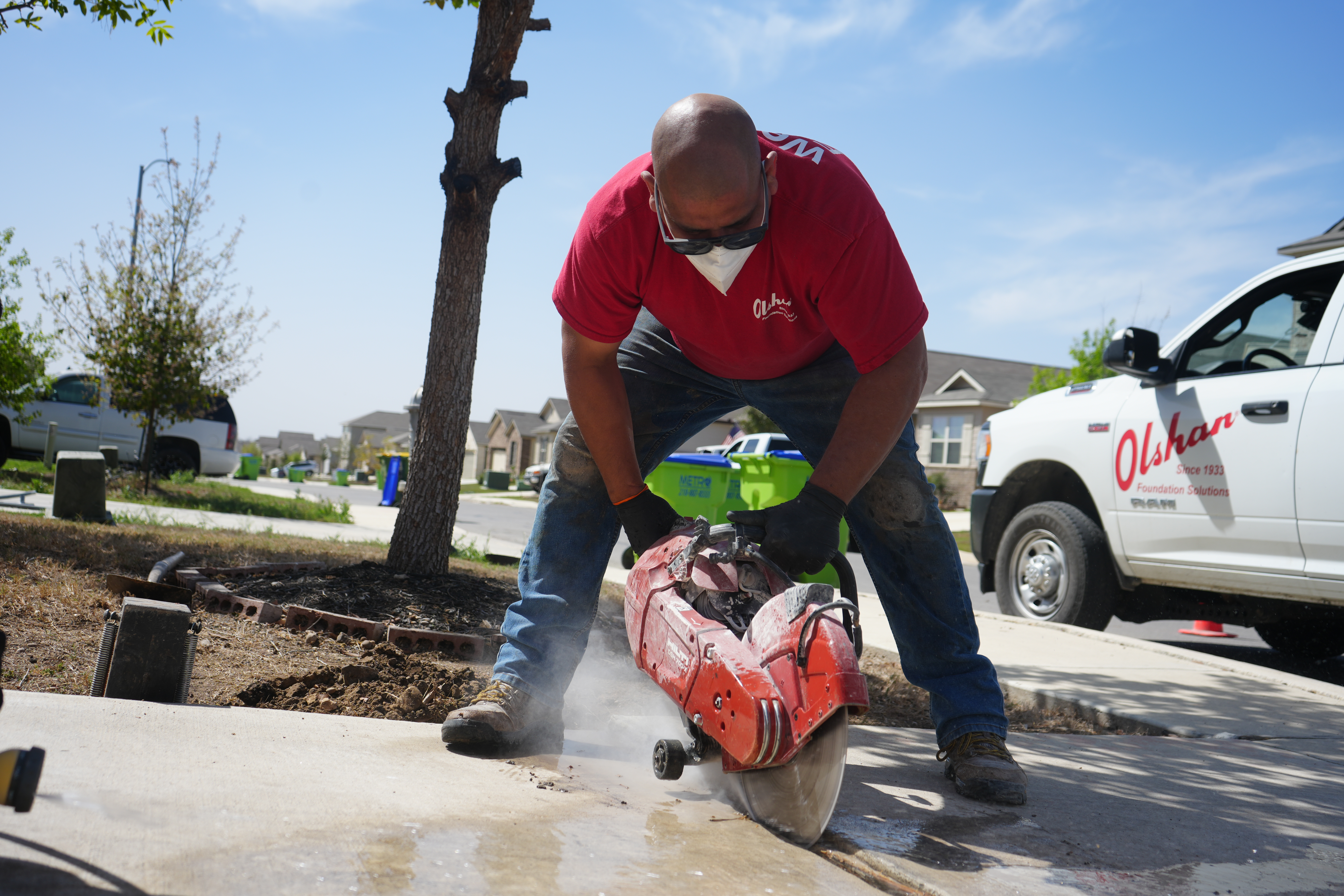 Sidewalk image3-hutchinson-concrete-leveling.png